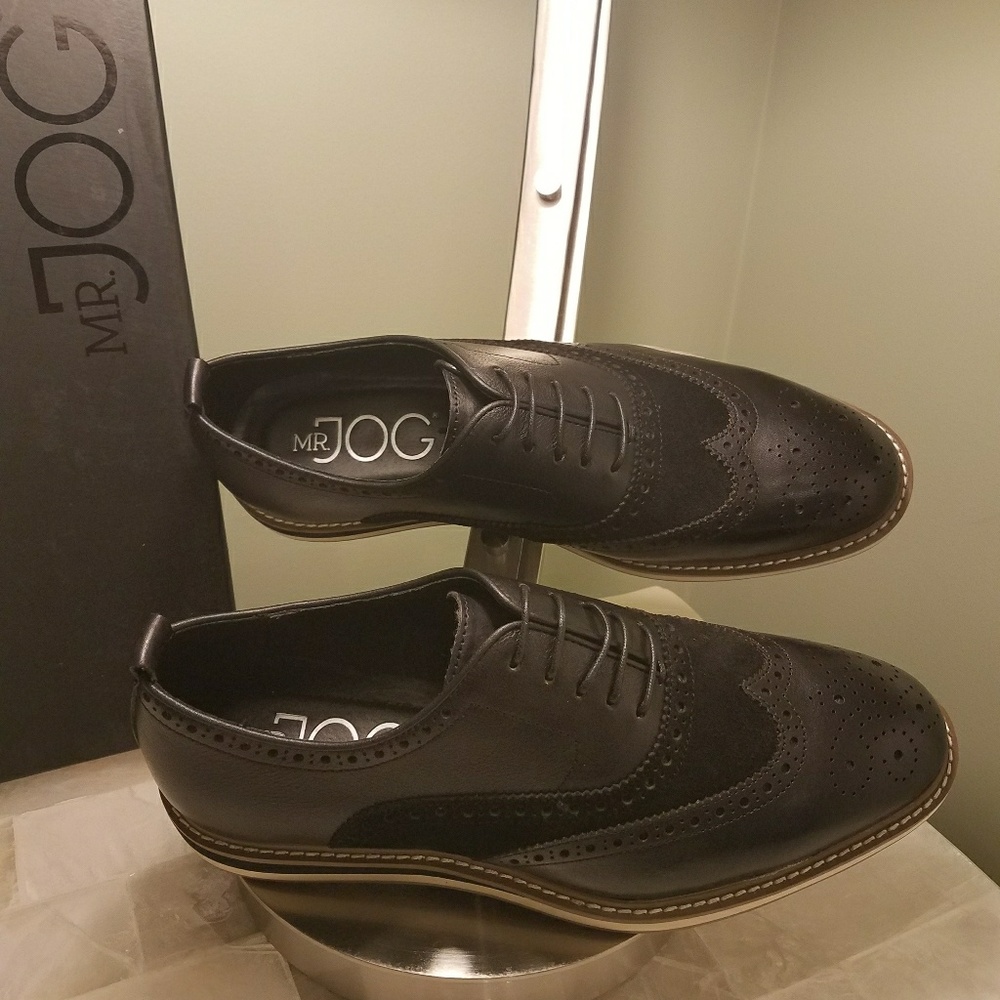 Shoes - Picture 5 of 8